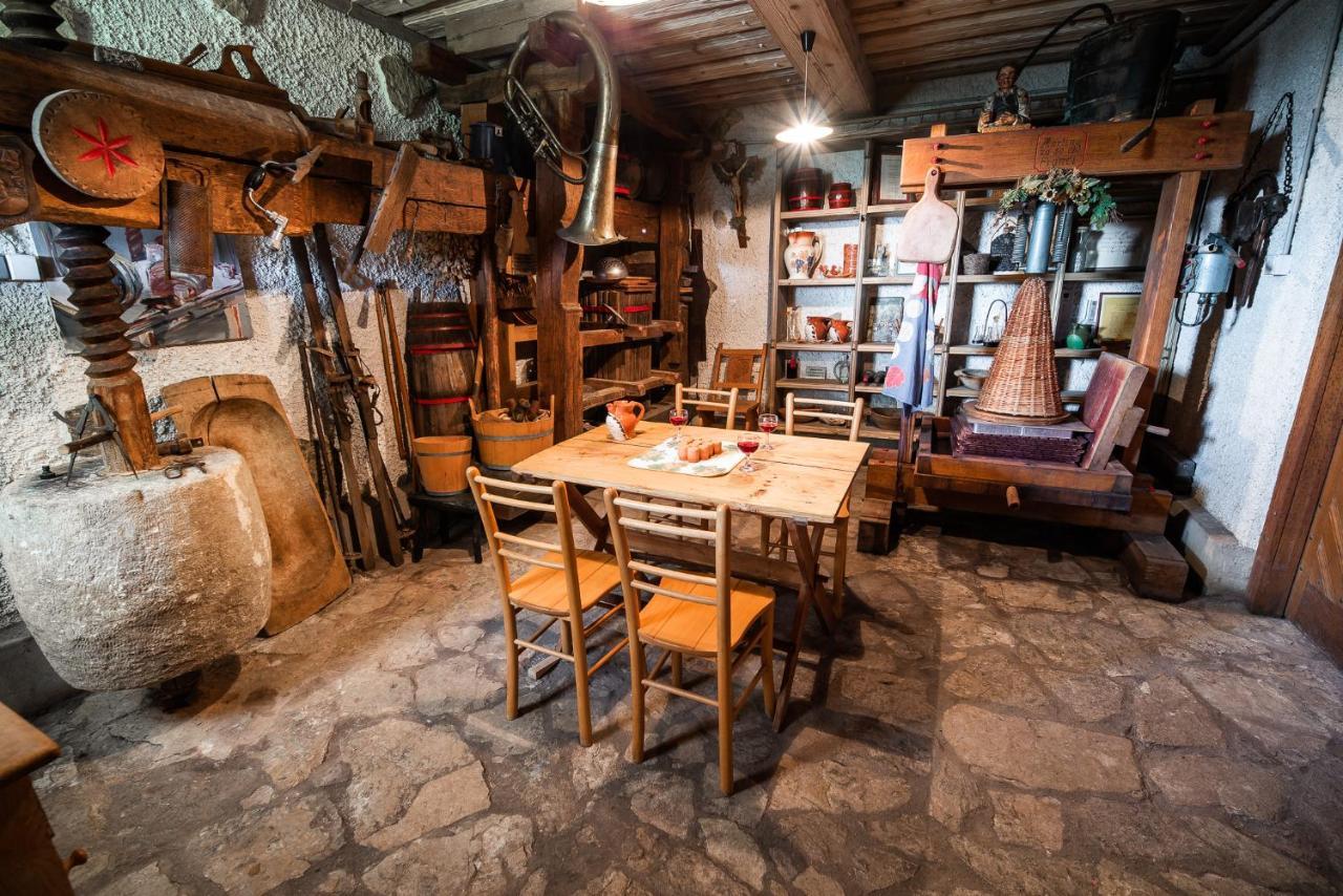 Authentic Countryside Villa With Hot Tub Veliki Kamen Εξωτερικό φωτογραφία