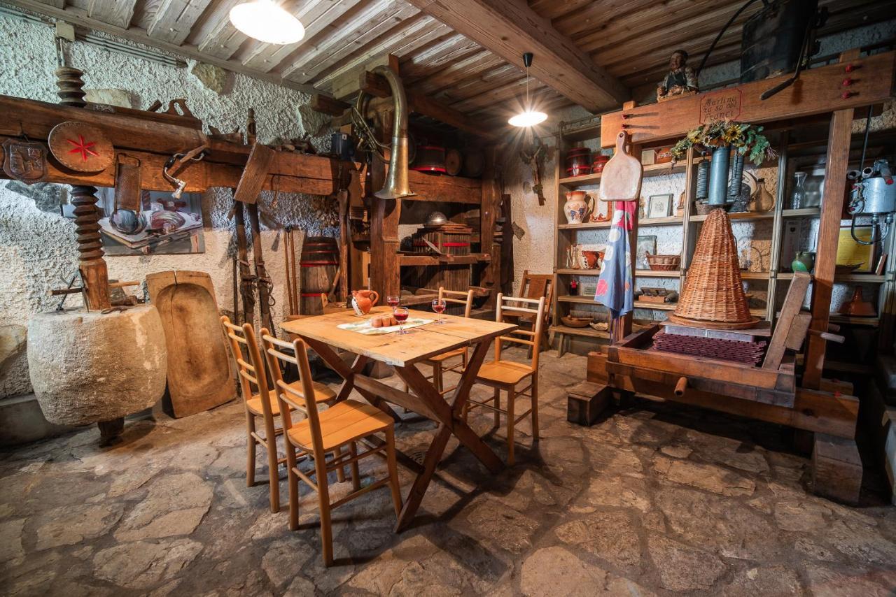 Authentic Countryside Villa With Hot Tub Veliki Kamen Εξωτερικό φωτογραφία