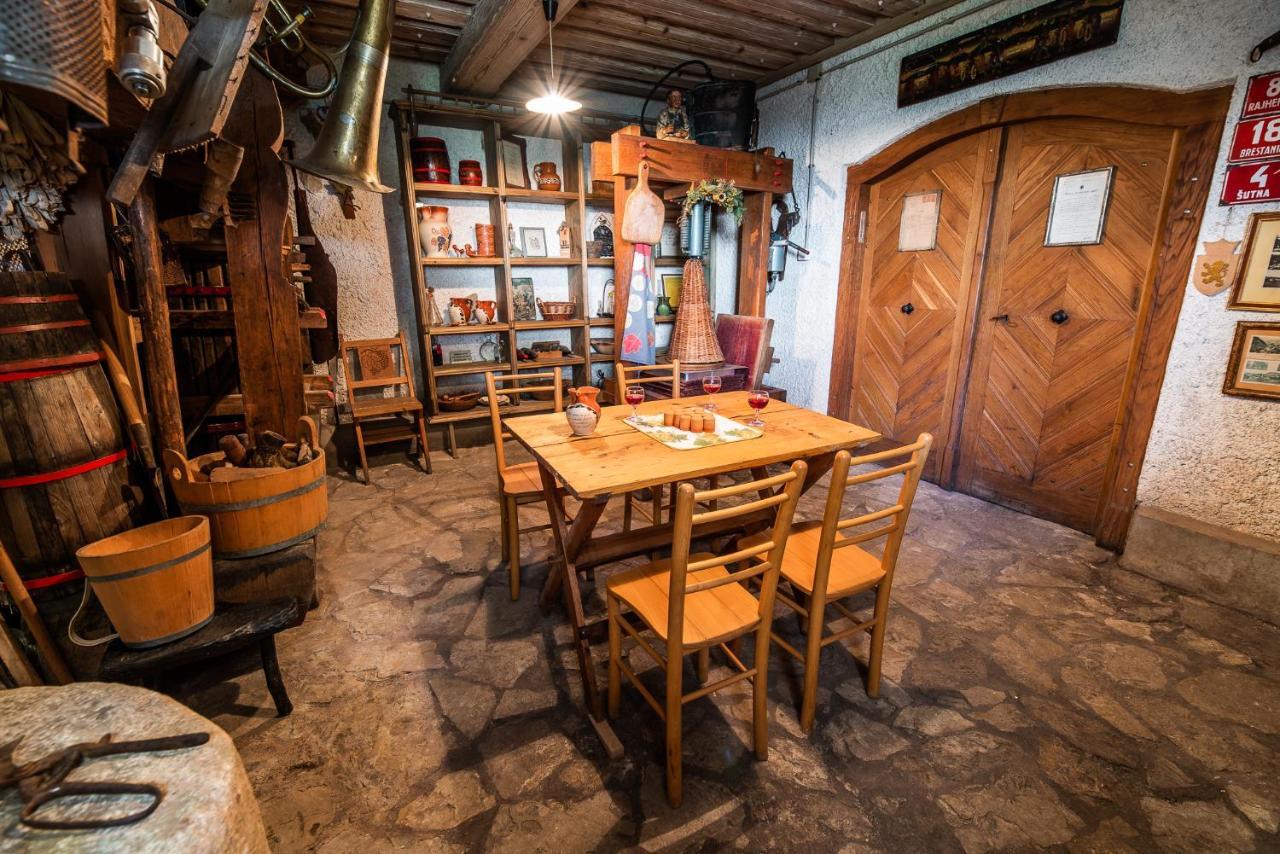 Authentic Countryside Villa With Hot Tub Veliki Kamen Δωμάτιο φωτογραφία